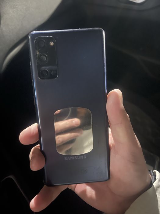 Продам Samsung S20 FE