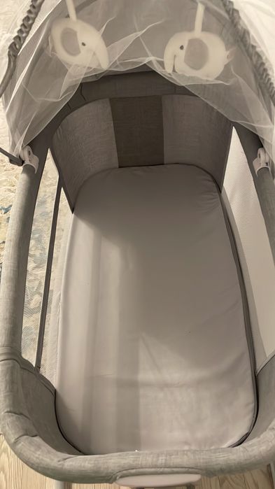 Продам шезлонг Mastella