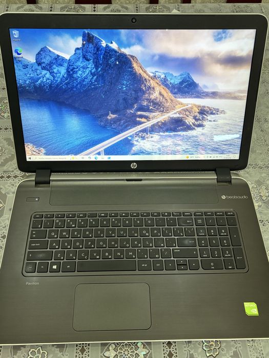 HP Pavilion 17 Notebook PC GeForce