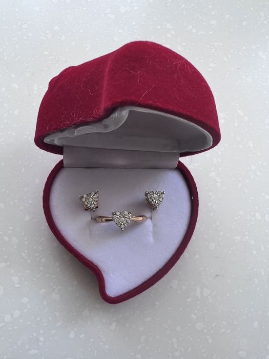 Золотой комплект с бриллиантами