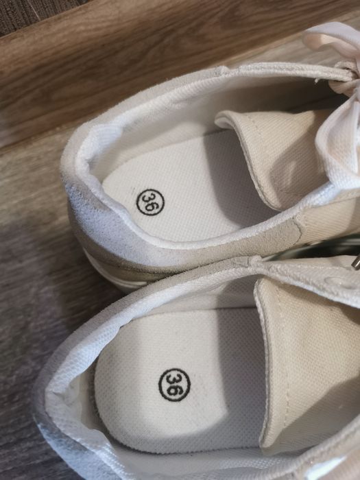 Нови кецове номер 36