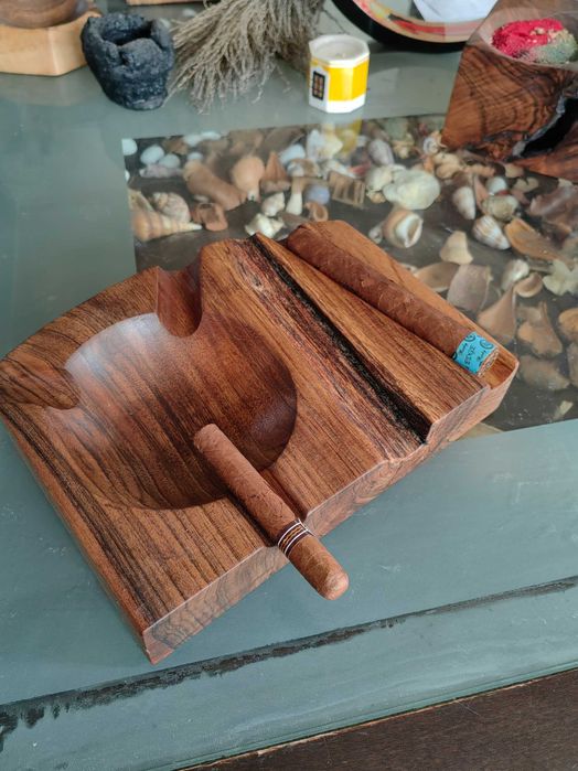 Арт пепелник за пури