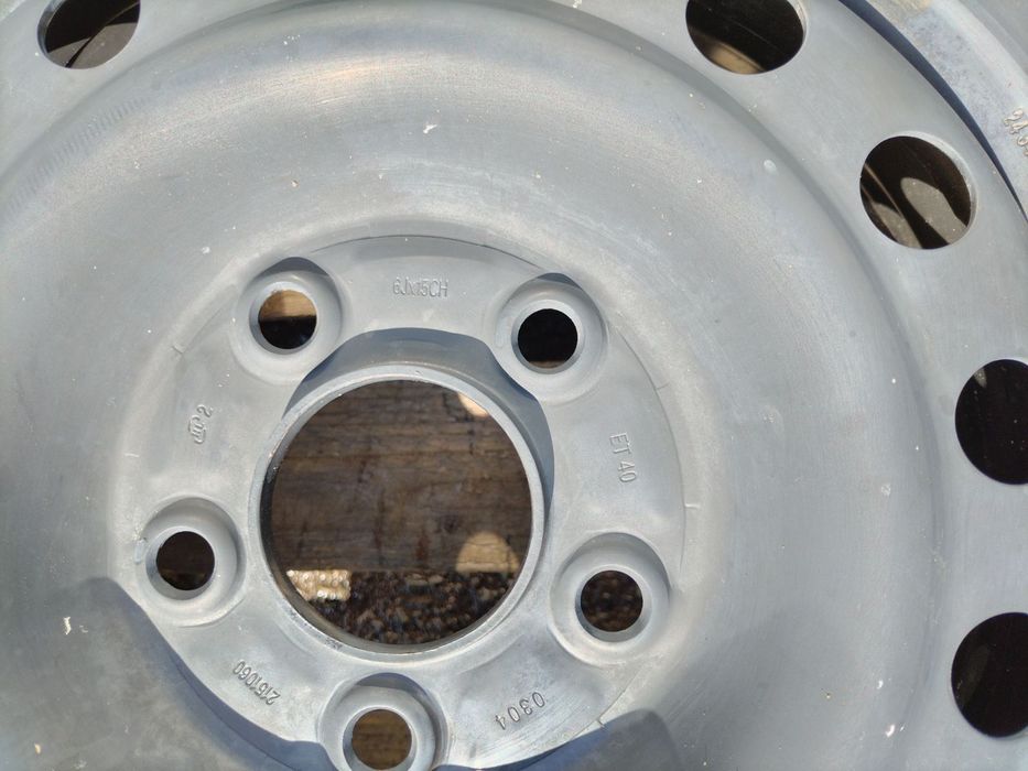 15 цола 5 х 114,3 мм Нисан / Рено - 6 инча / ЕТ 40