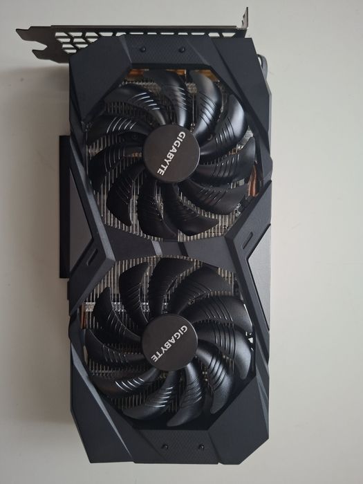 Core i5 10400f+1660 super 16Gb OZU