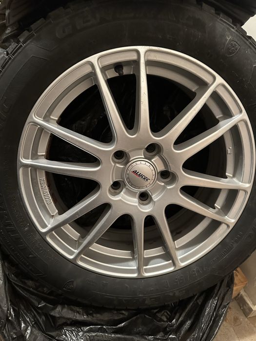 Продам диски с шинами R17