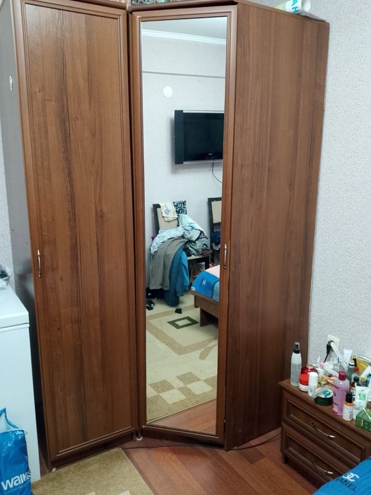 Продается спальный гарнитур