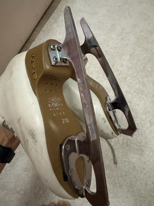 Продам Коньки Edea Overture 210. Астана