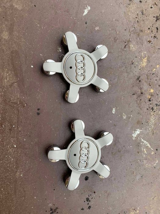 Audi Ауди капачка за джанта с номер 8r0601165 само за 20Eur.