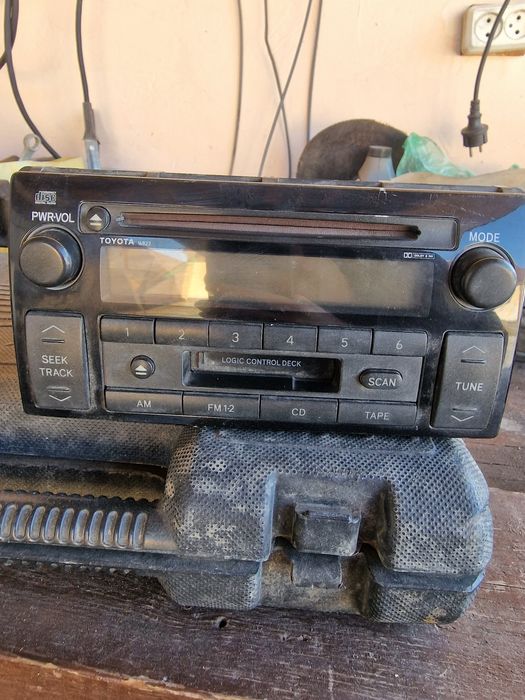 Продам магнитафон на камри 30.