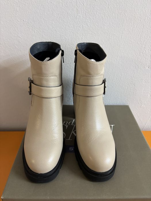 Боти с ток от ествествена кожа-чисто нови