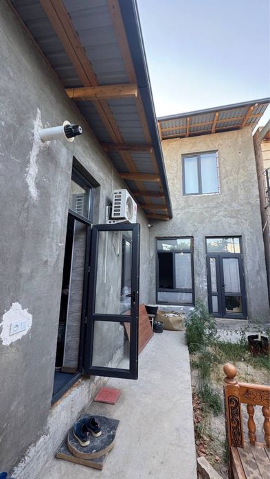 Hovli sotiladi chinobod sanatoriya orqasida