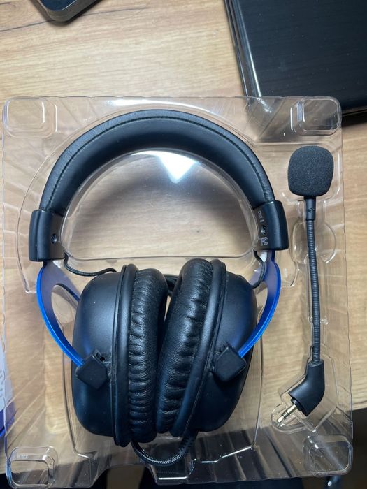 Срочно продам наушники hyperx cloud playstation
