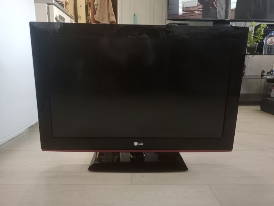Телевизор LG (возможен торг)