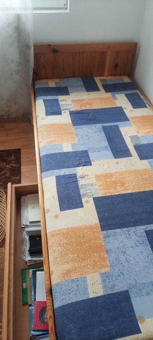 Единично легло..