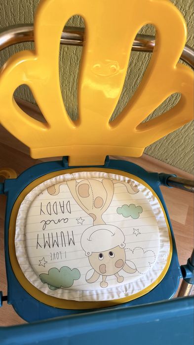 Продам детский стульчик со столиком