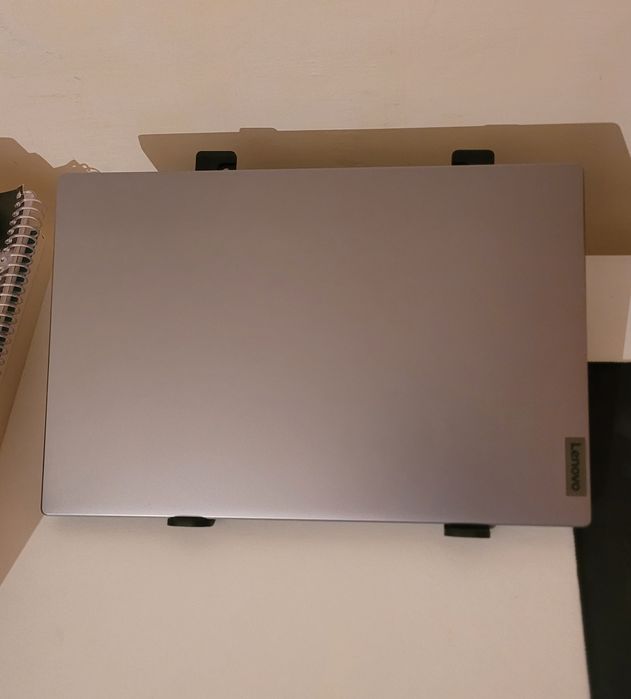 Lenovo V15 G4 AMN