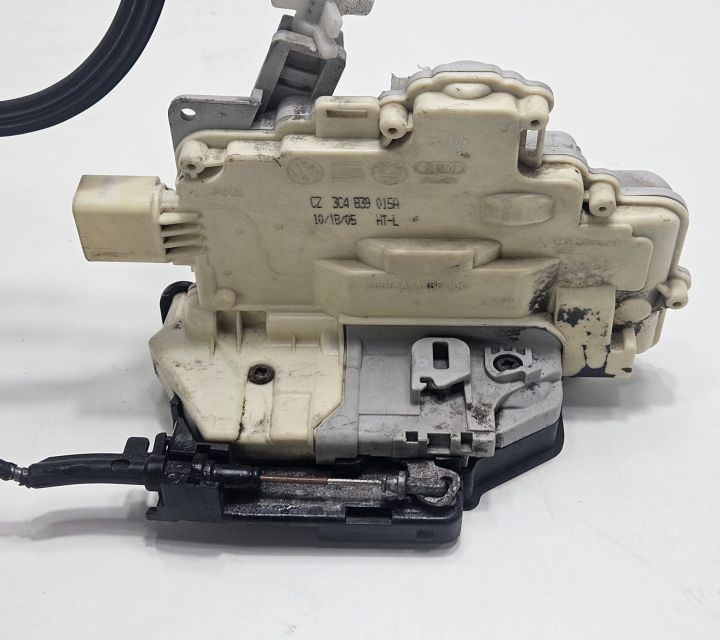 Broasca usa stanga spate 3C4839015A Volkswagen VW Passat B6