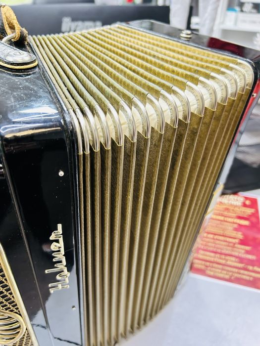 Акордеон Hohner Cornelia lll