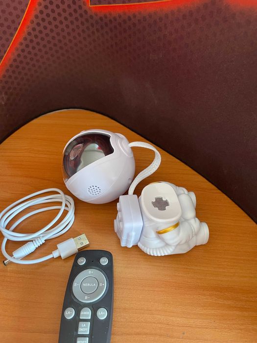 LED звездно небе лампа Astronaut