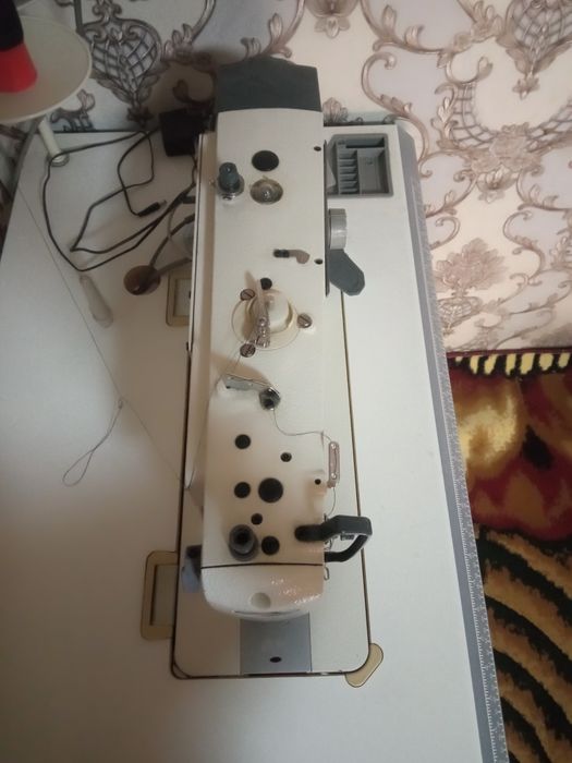 Tikuv mashinasi yangi