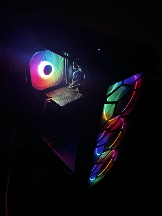 core i 5 12400f  Materiskiy gigabayt H 610 DDR4 16 gb 3200