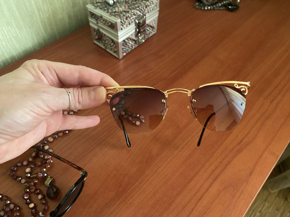 Чехлы для очков, очки