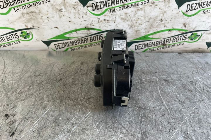 Comanda clima A 209 830 00 85 Mercedes-Benz C-Class W203/S203/CL203