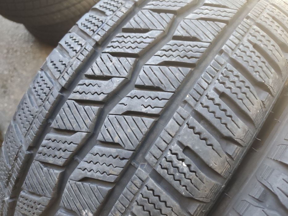 225/55/17" 2бр Hankook winter i sept, dot2921,7mm