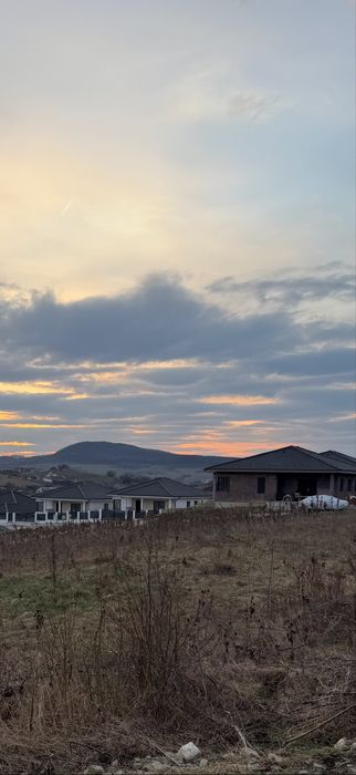 Teren intravilan drumul Sigmirului langa casele construite de Jon
