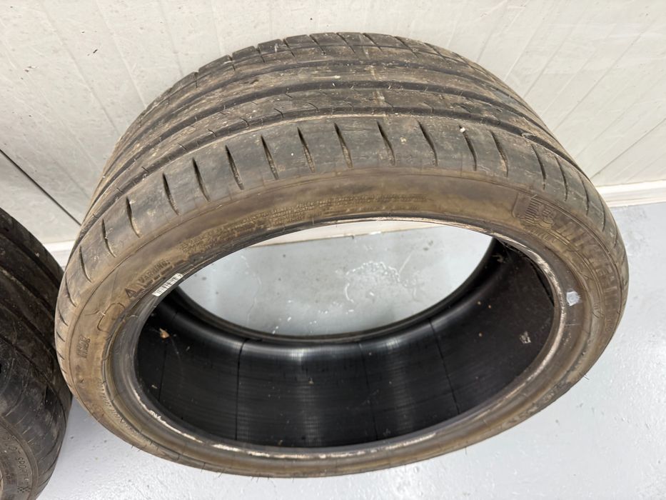 4 бр Летни гуми Michelin Pilot Sport 4S 245/35/19 ДОТ: 0423 5.5mm грайфер