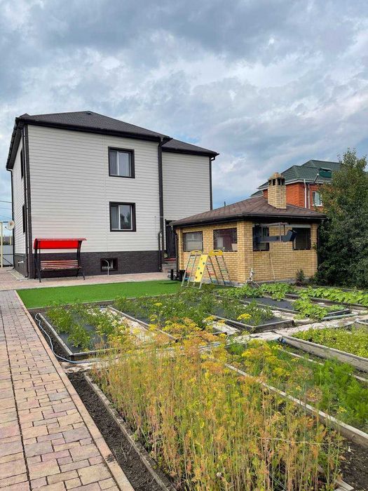 Продажа 2-этажного дома