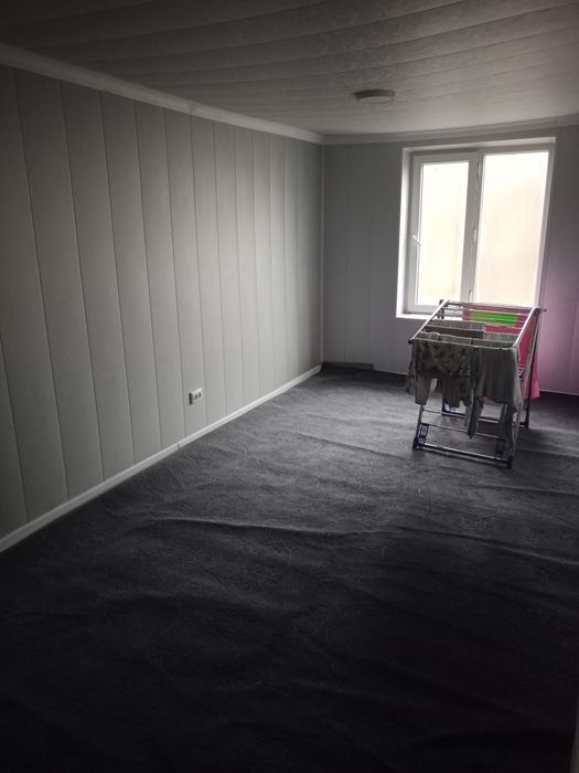 Уй сотилади Таваксай РТС Бустонлик район. 3 сотик 4 та хона 32500$