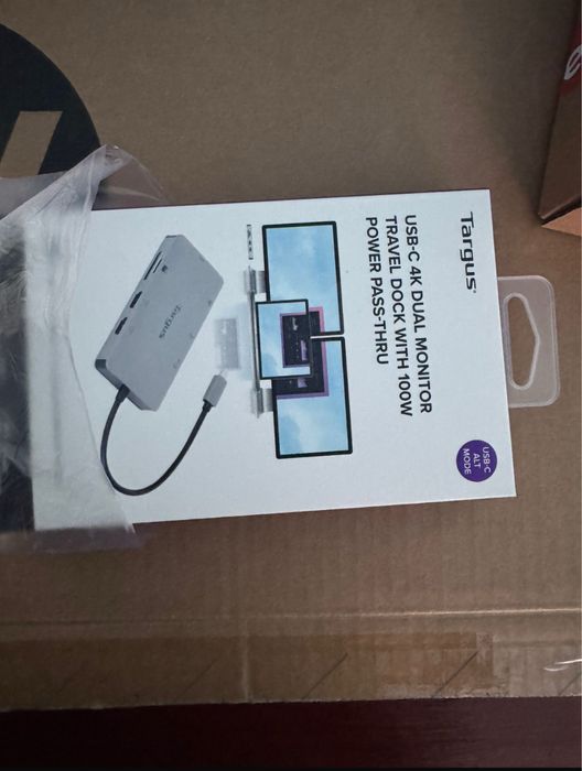 Dock Targus USB-C 4K - Suport 2 monitoare, 100W Power Pass-Thru
