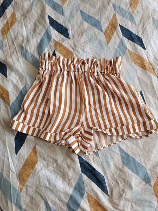 Запазени летни къси панталонки и поли размер С/36