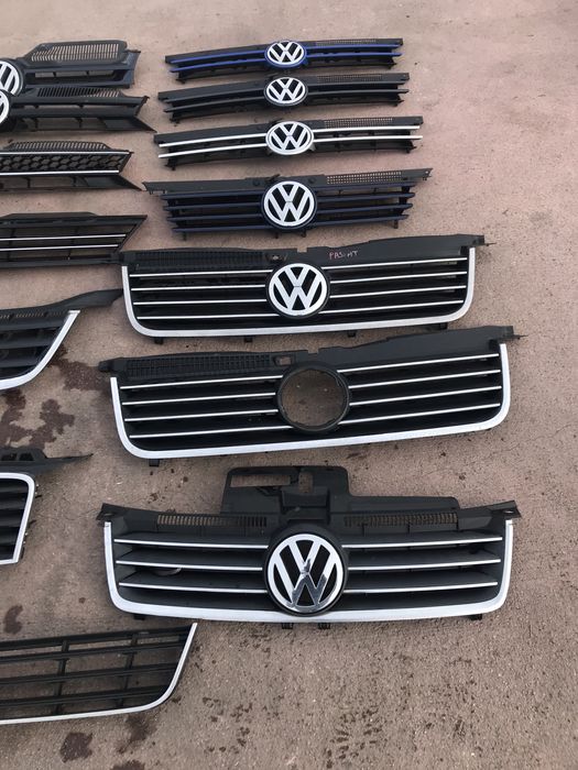 Grile radiator Grile bara fata cu emblema VW