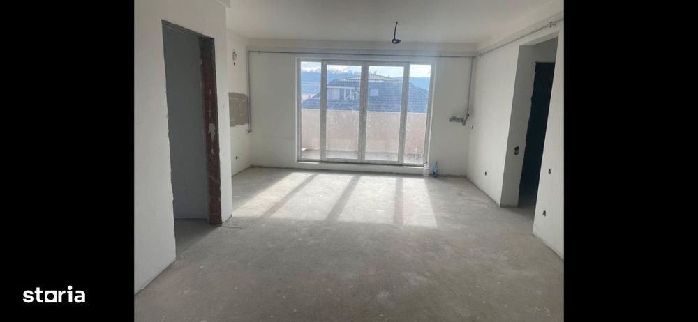 Apartament 3 Camere 78 Mp Zona Cetatii Floresti Parcare
