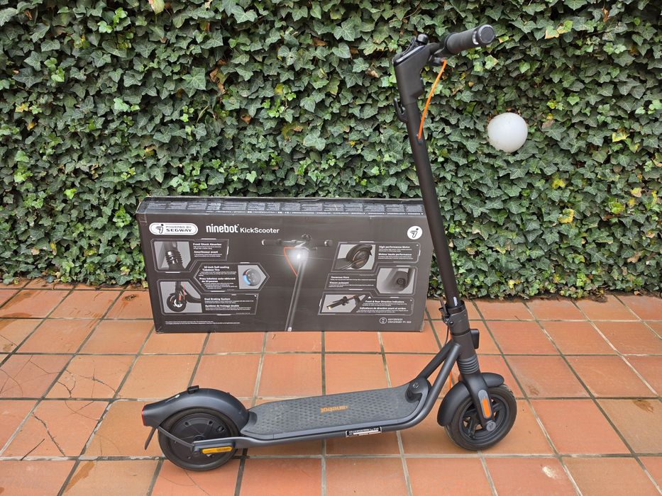 Trotineta electrica Ninebot F2 Pro