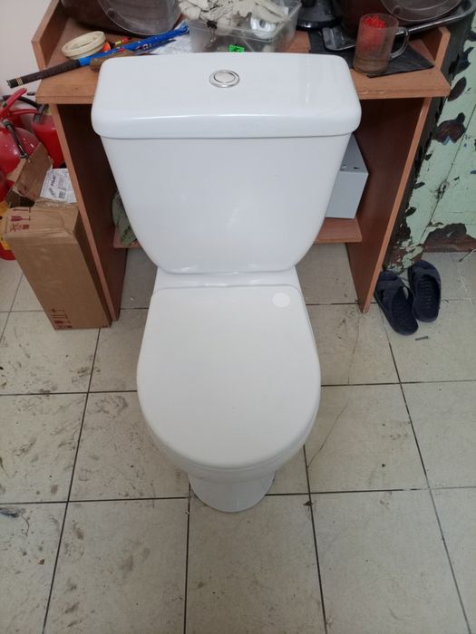 Продам унитаз в хорошем состояний