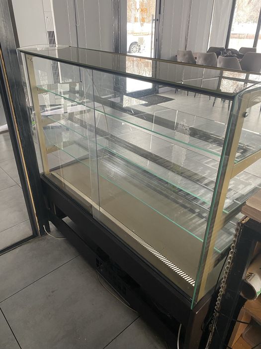 Кондитерская витрина бу
