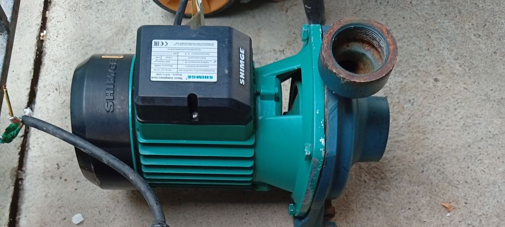 Продаются водяной насос