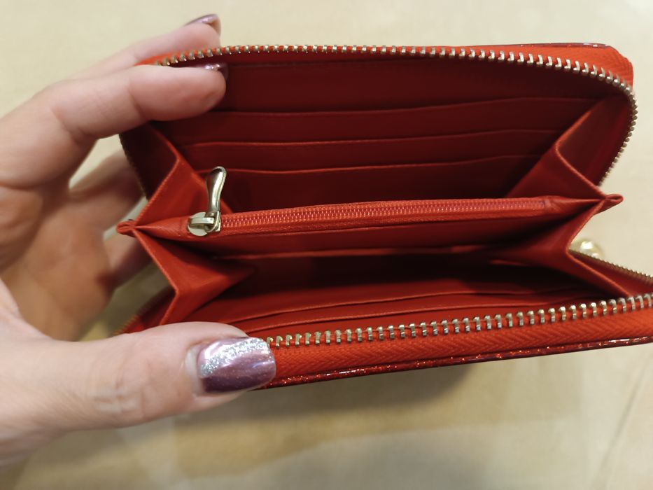 Дамски портмонета три броя