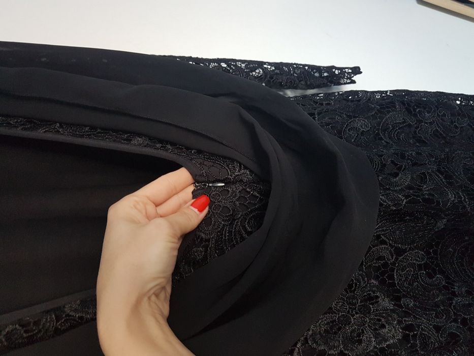 Rochie de seara din dantelă