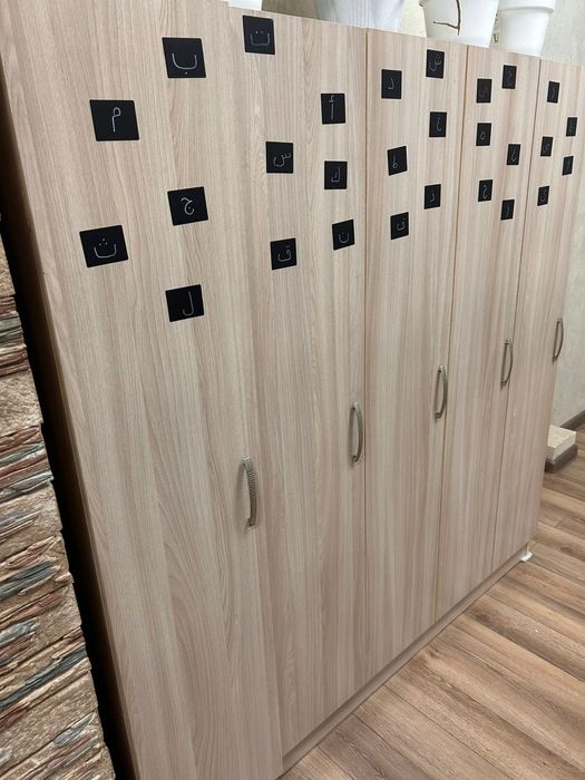 Продается шкафчик для одежды и обуви