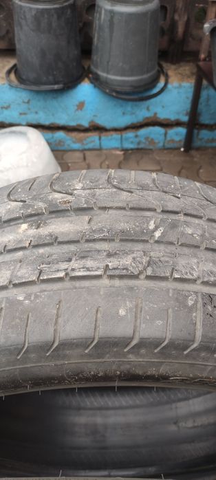 Продам  шины  на легковое авто.