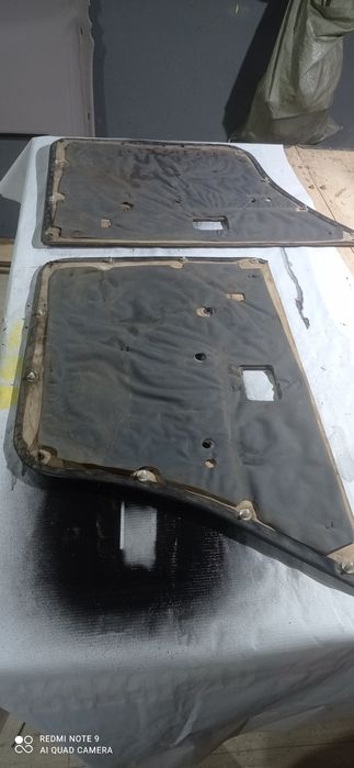 Обшивка дверей, кожаные карты