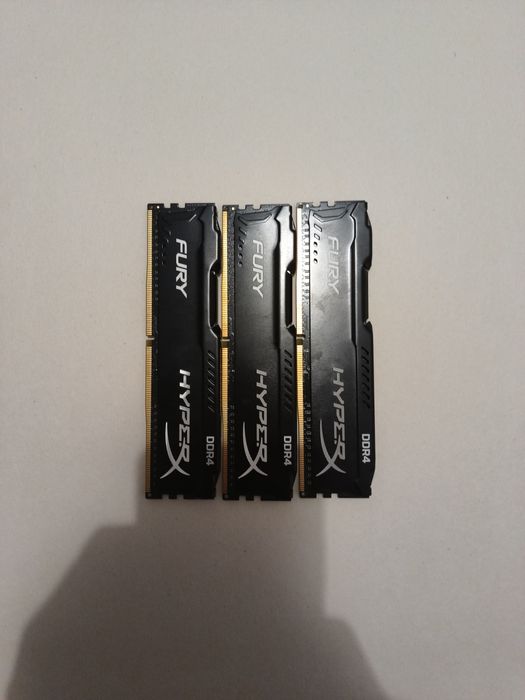12 GB (4x3)DDR4 Ram 2400 Mzh