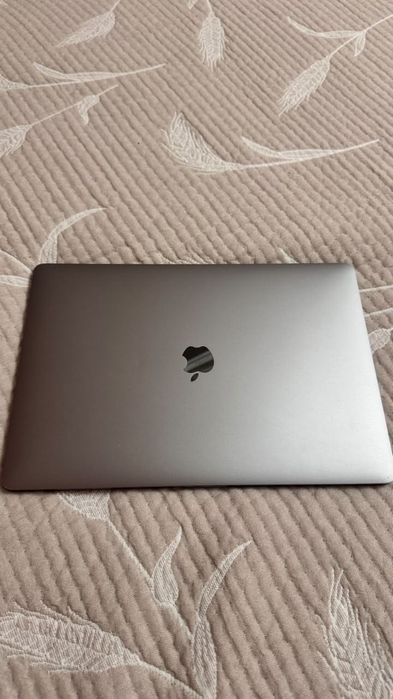 Mac Book Pro продается