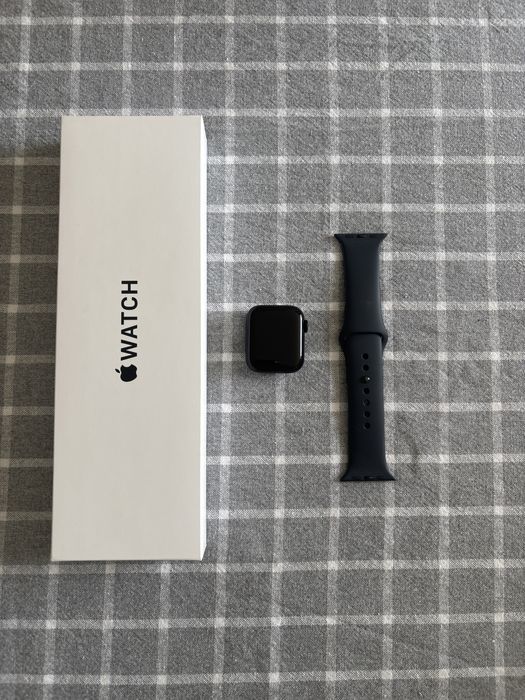 Apple Watch SE 2 (2025)