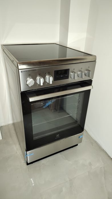 Готварска печка ELECTROLUX LKR564255X