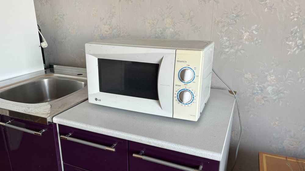 Микроволновка, б/у, рабочая